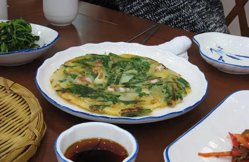 Dongnae pajeon · scallion pancake