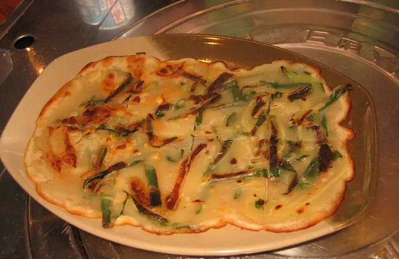 Dongnae pajeon · scallion pancake