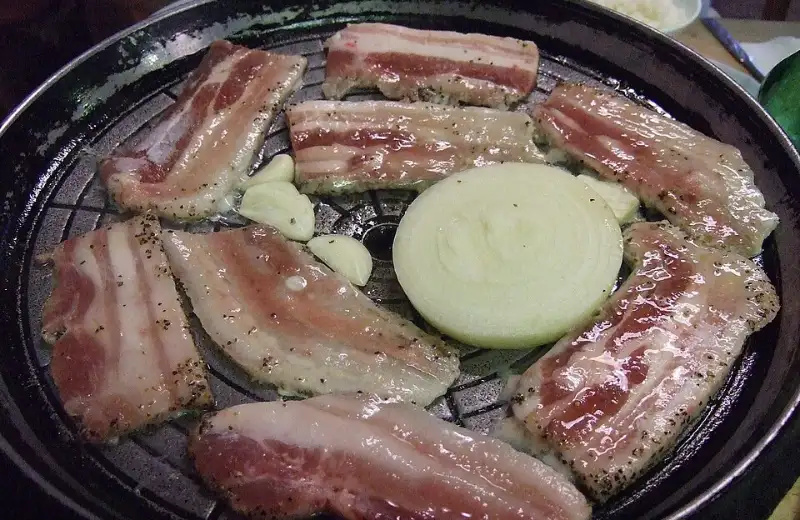 Heukdwaeji gui · grilled Jeju black pork