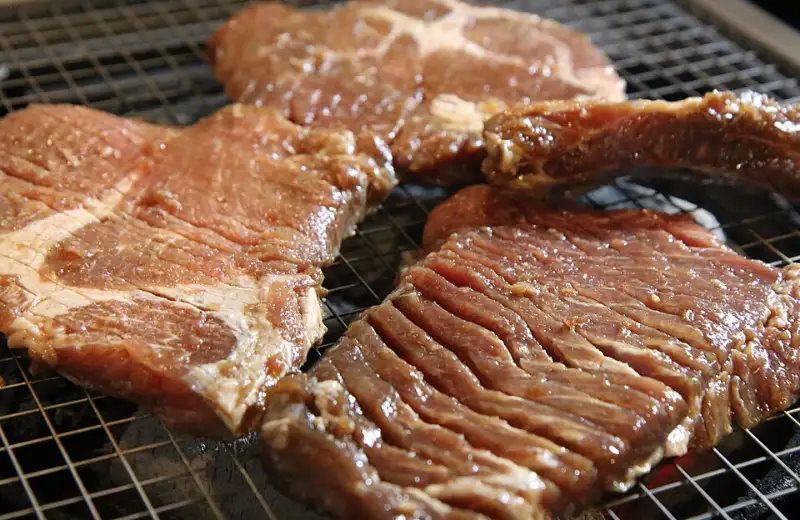 Hanu galbi · grilled Korean beef ribs