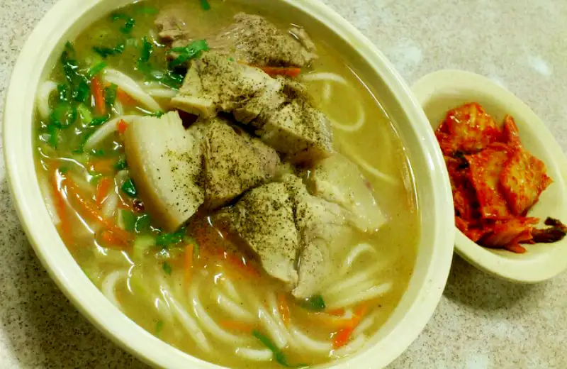 Gogi guksu · pork noodles