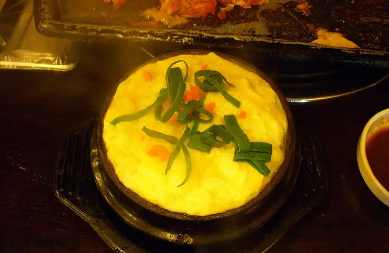 Dakbal with rice balls & steamed egg