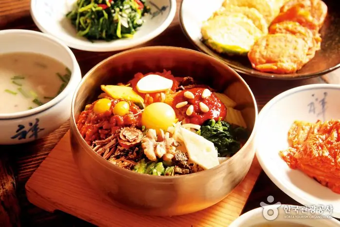 Jeonju bibimbap · brass bowl or stone pot at Gogung · Main Branch