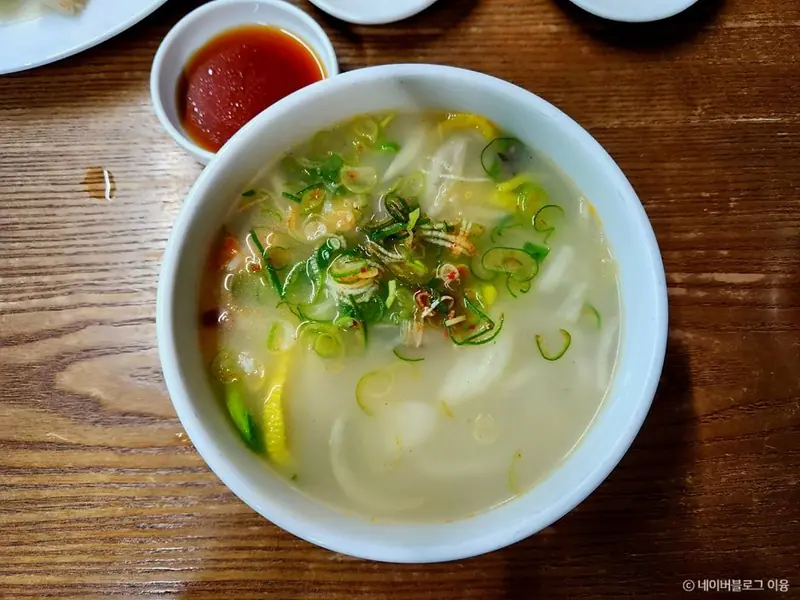 Food served at hwangsaengga